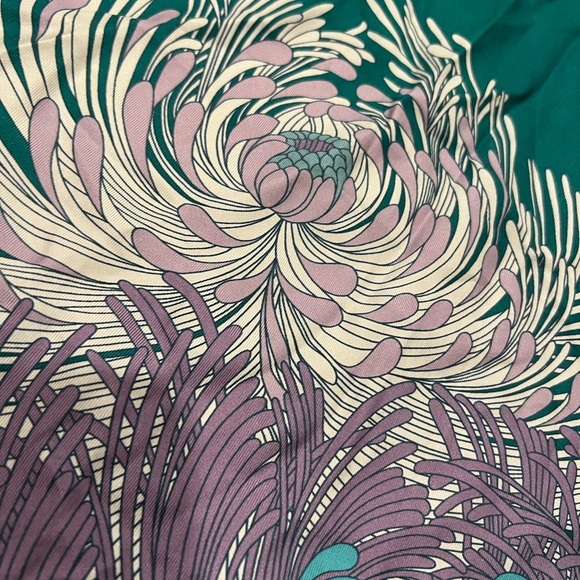 Gucci 100% silk green floral print halter scarf top - Picture 8 of 8